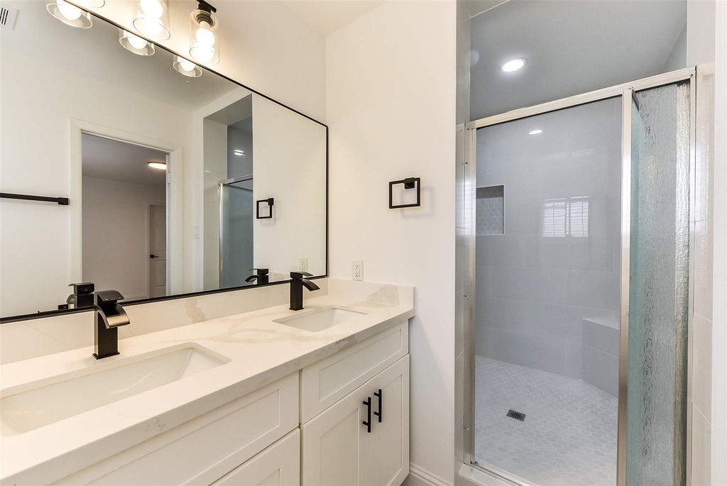 5946 Valkeith Drive - Photo 22