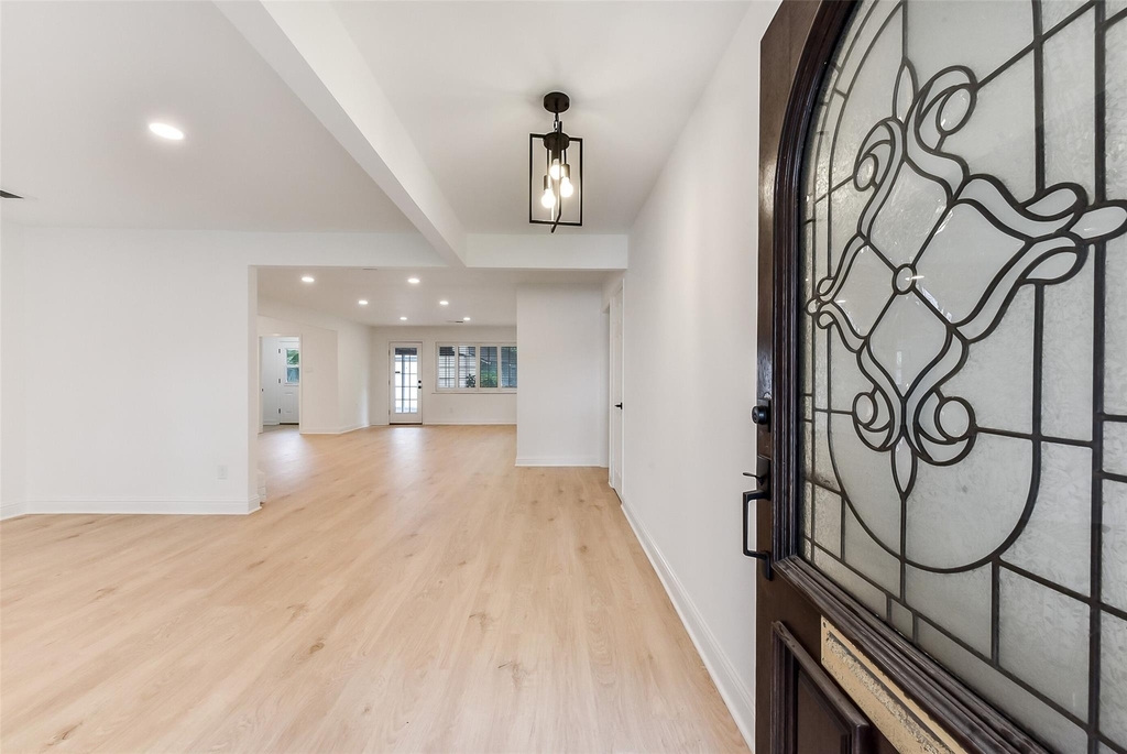 5946 Valkeith Drive - Photo 3