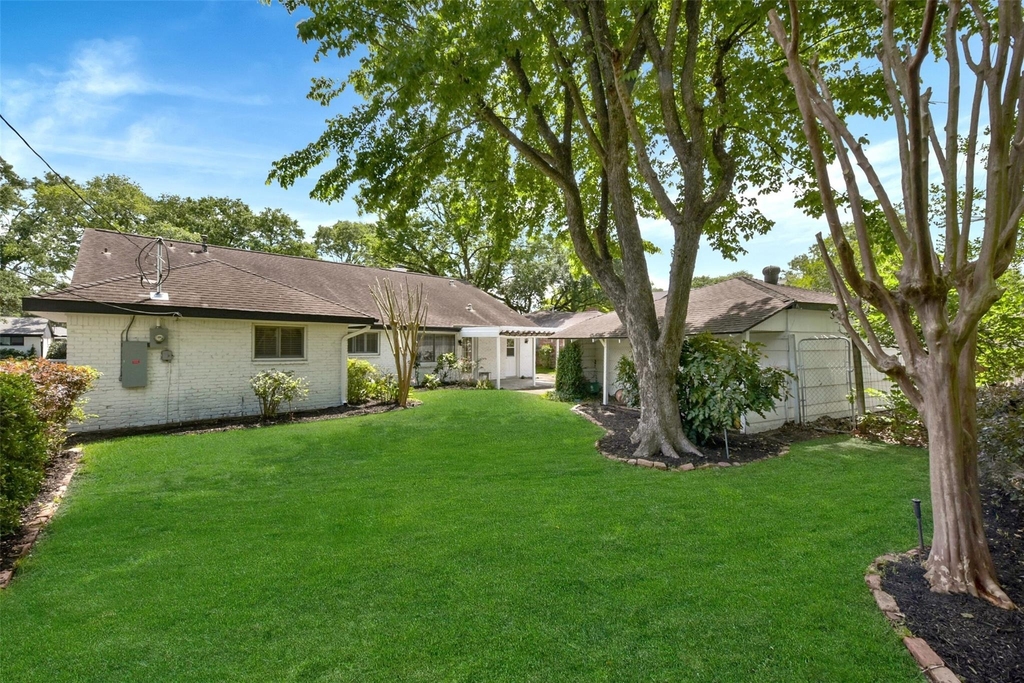5946 Valkeith Drive - Photo 31