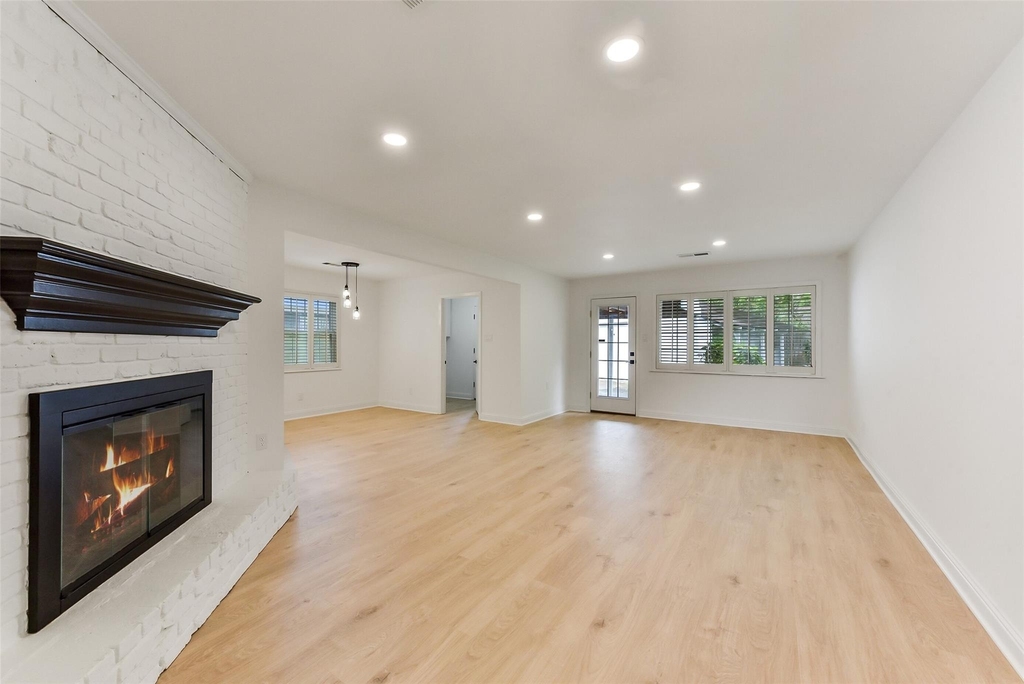 5946 Valkeith Drive - Photo 5