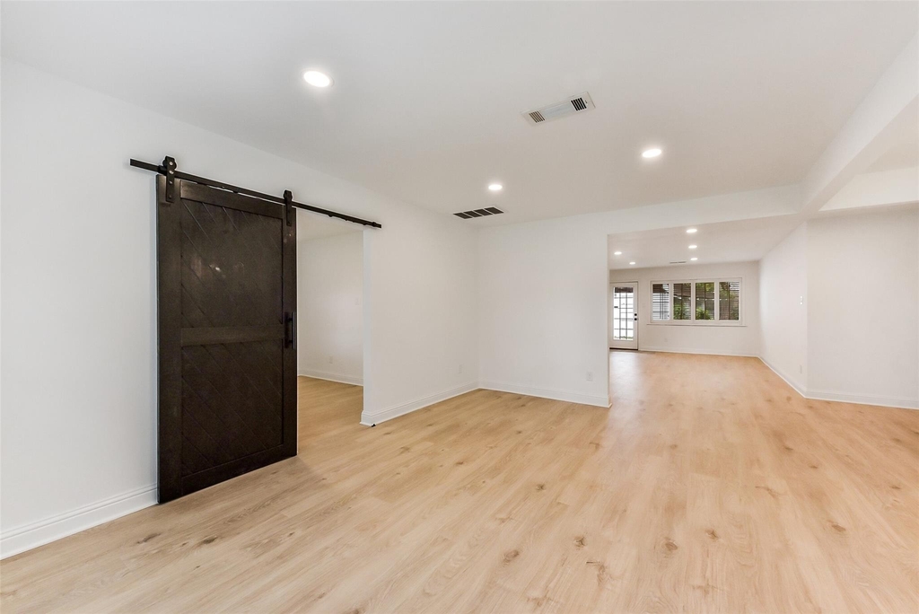 5946 Valkeith Drive - Photo 16