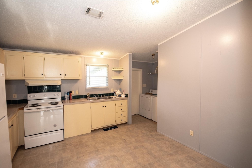 11804 Trickey Road - Photo 3
