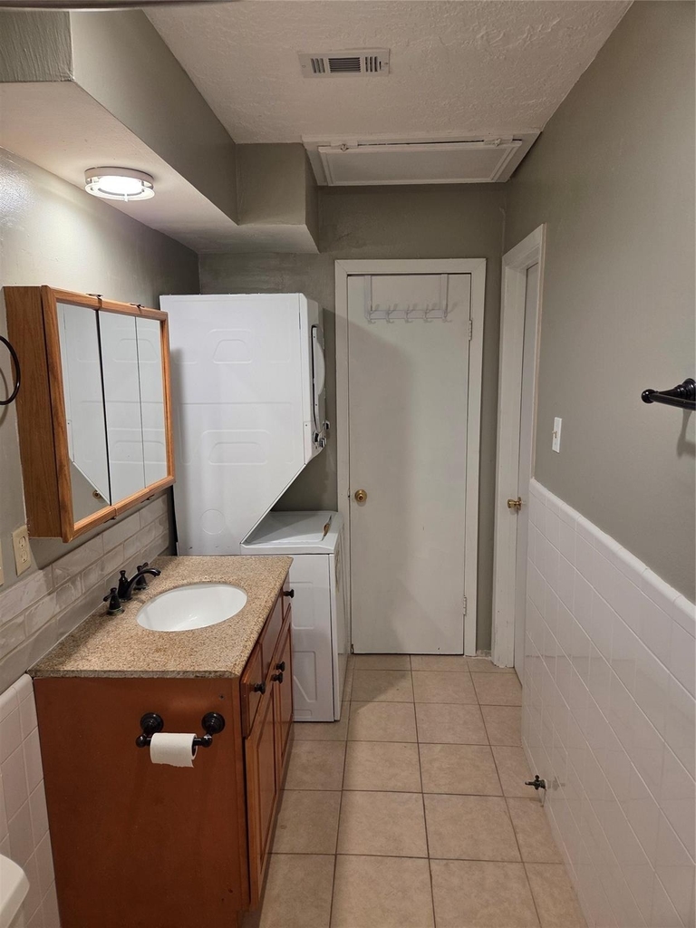 902 1/2 Euclid St Street - Photo 2