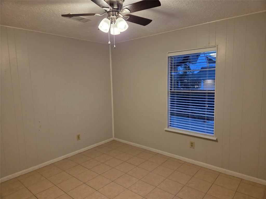 902 1/2 Euclid St Street - Photo 10