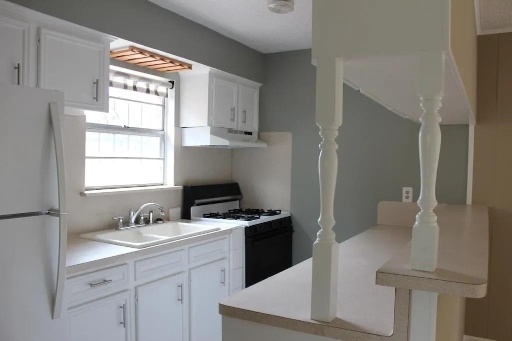 902 1/2 Euclid St Street - Photo 1