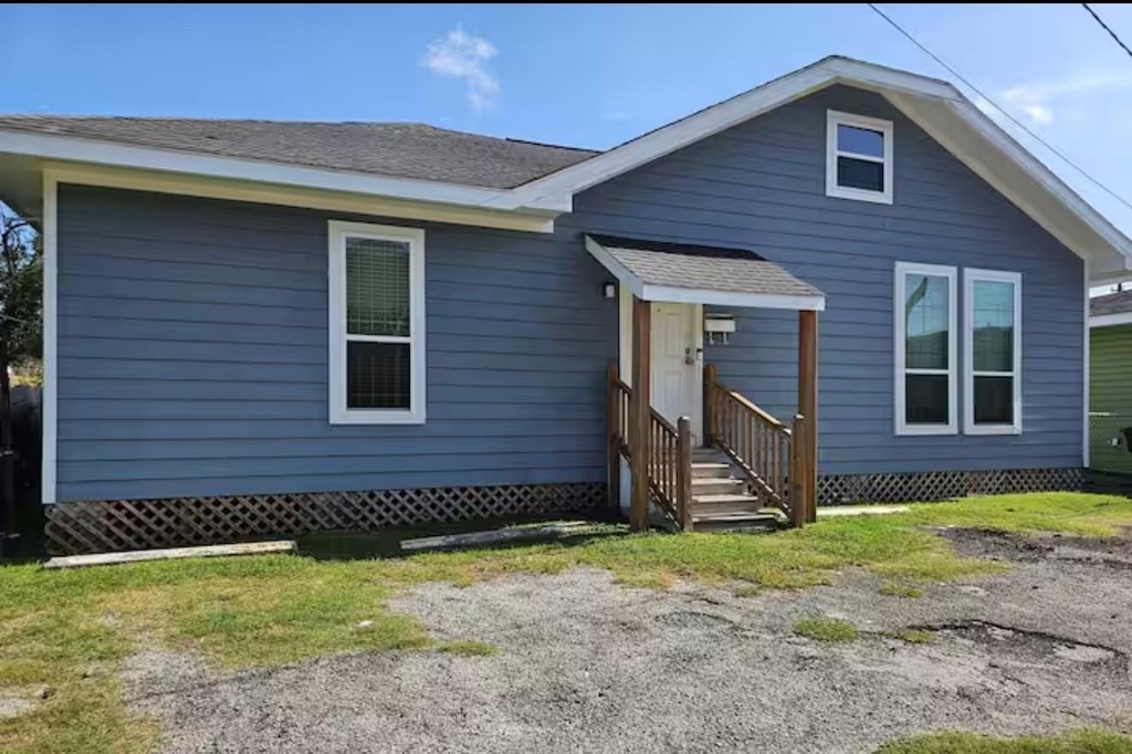 4201 Irvington Boulevard - Photo 0