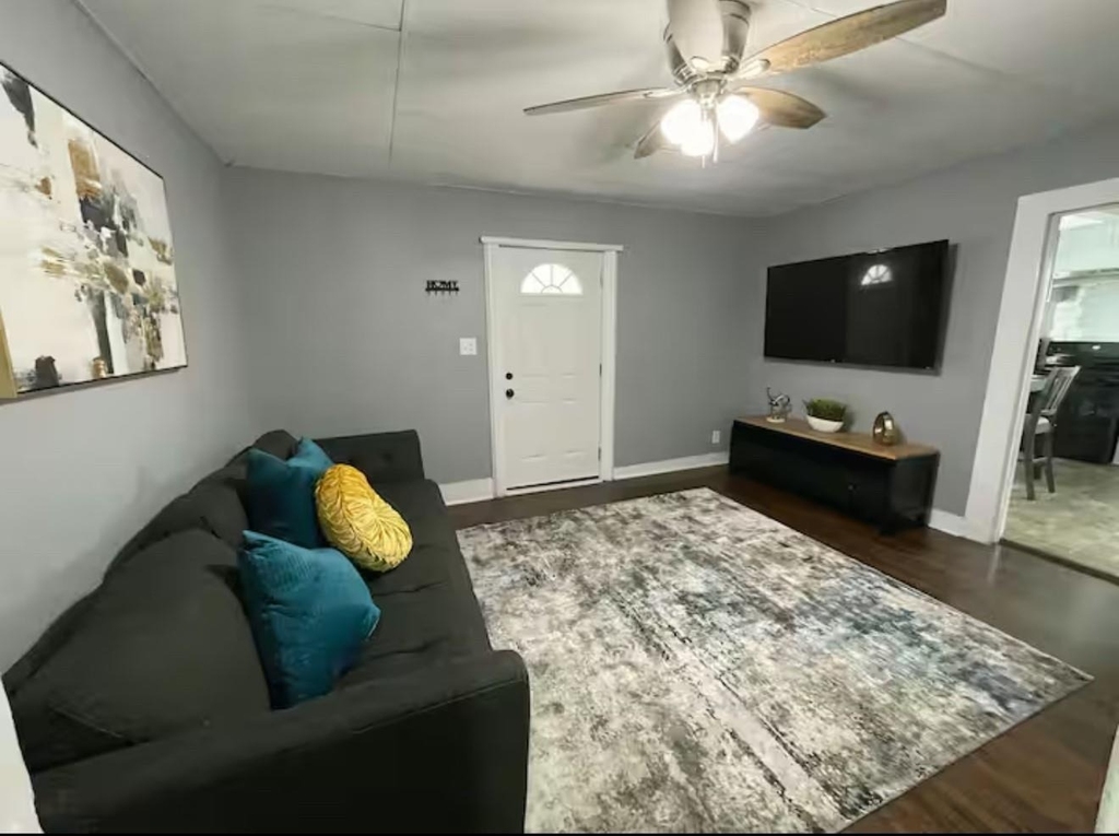 4201 Irvington Boulevard - Photo 1