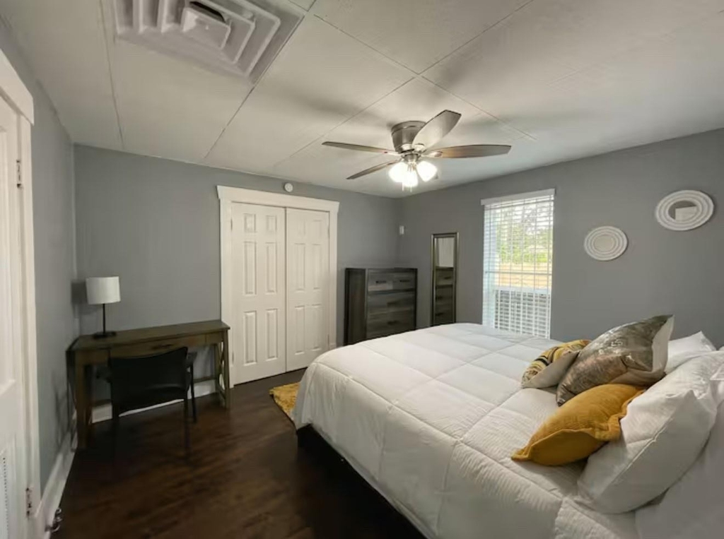 4201 Irvington Boulevard - Photo 10