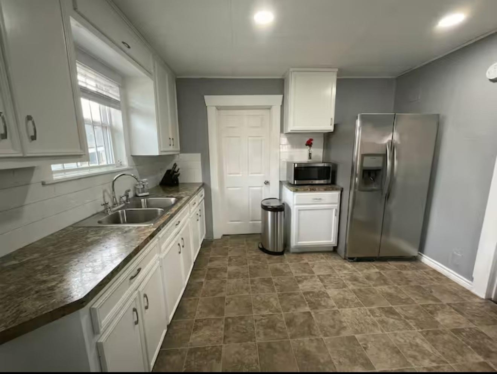 4201 Irvington Boulevard - Photo 5