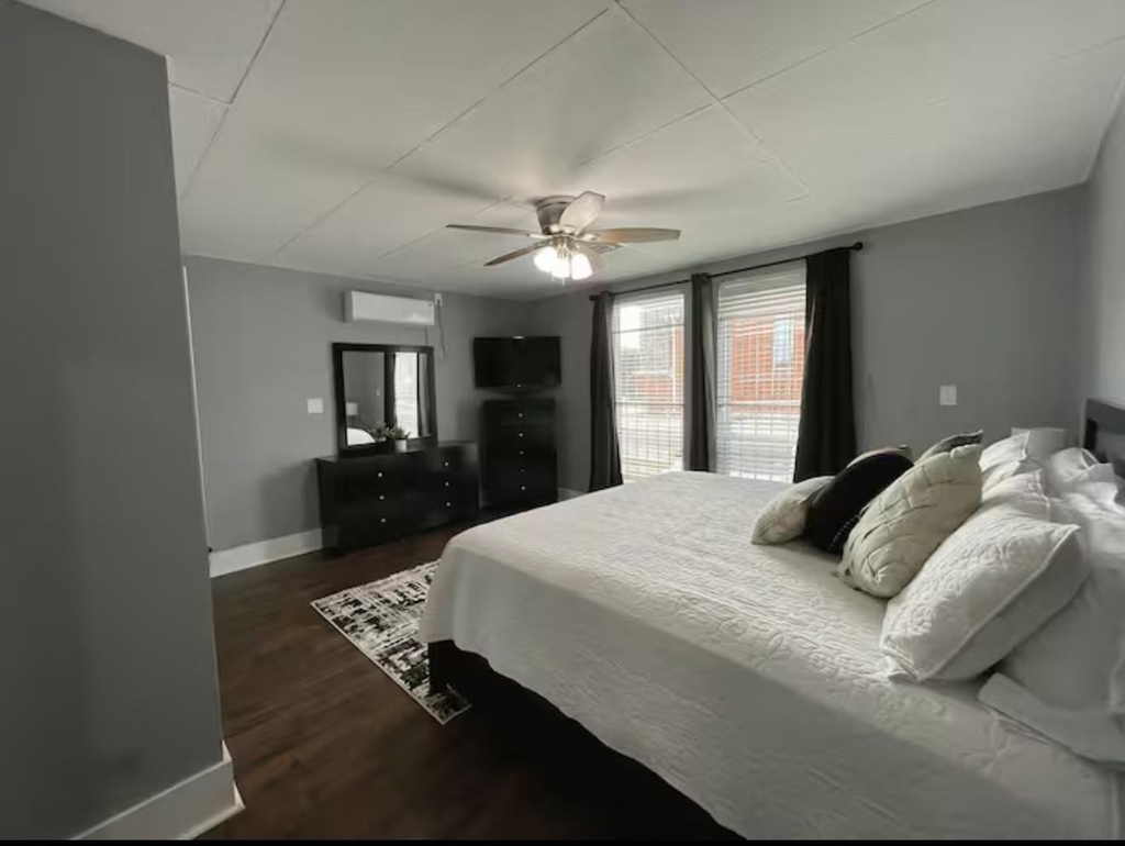4201 Irvington Boulevard - Photo 7