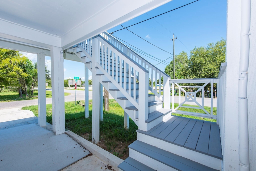203 6th St - Photo 13