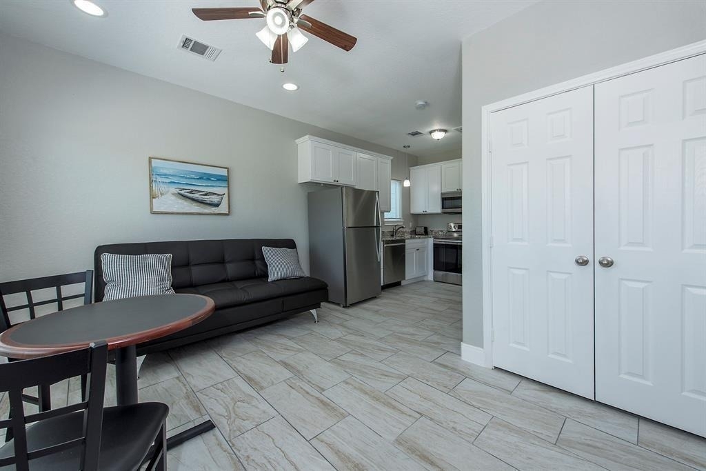 203 6th St - Photo 22