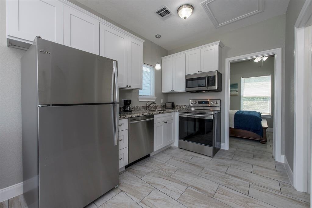 203 6th St - Photo 27