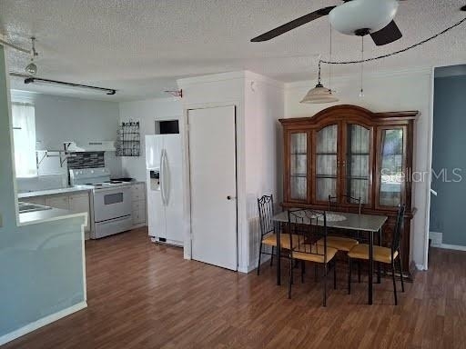 9723 Tom Street - Photo 2