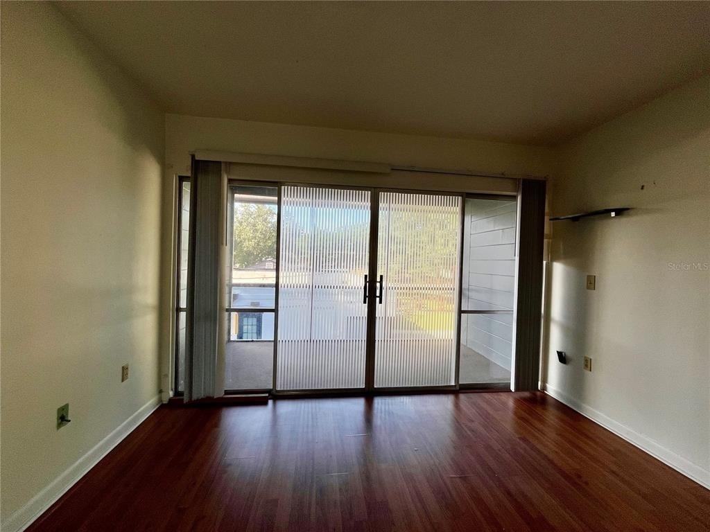 1014 E South Street - Photo 4