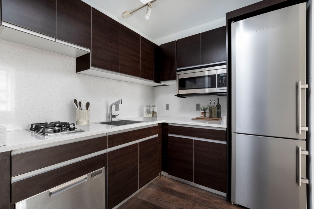 116 John Street - Photo 3