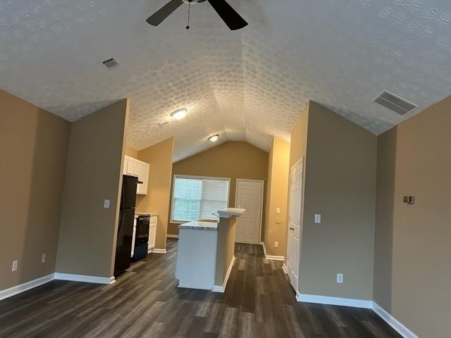 5200 Alexander Street - Photo 3