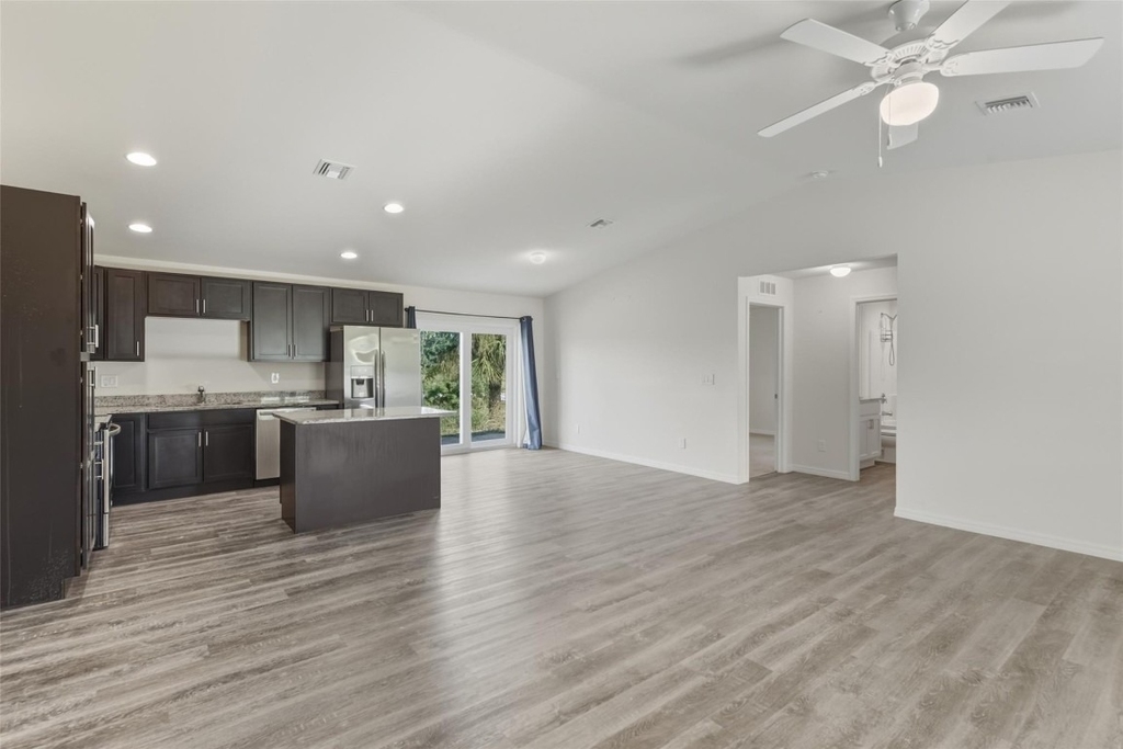 8007 Royal Court - Photo 8