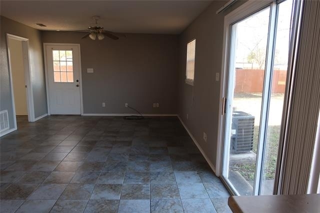 406 Denny Street - Photo 5