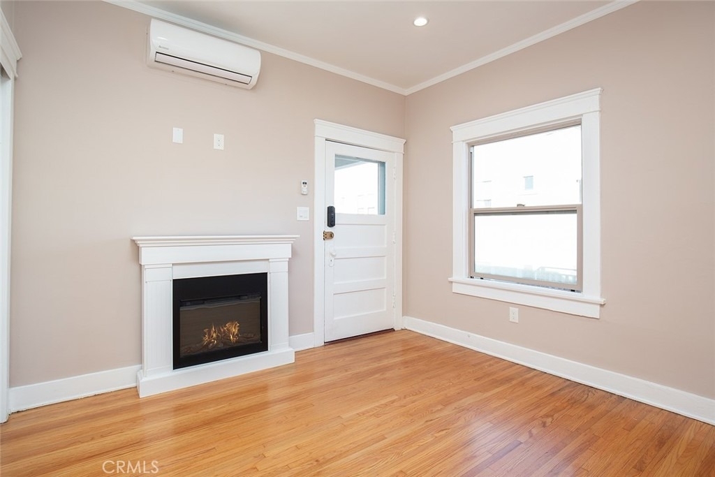 113 N Columbus - Photo 1