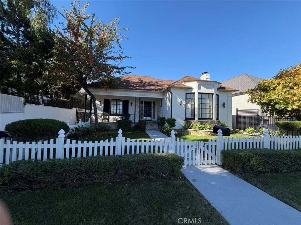 113 N Doheny - Photo 0