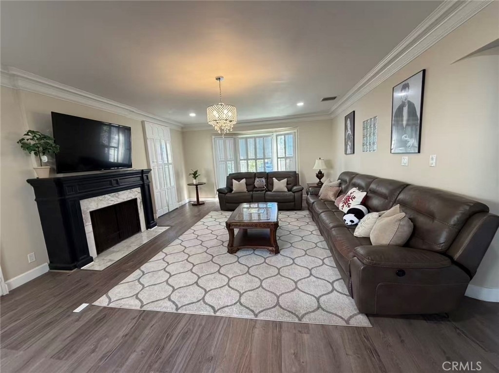 113 N Doheny - Photo 1