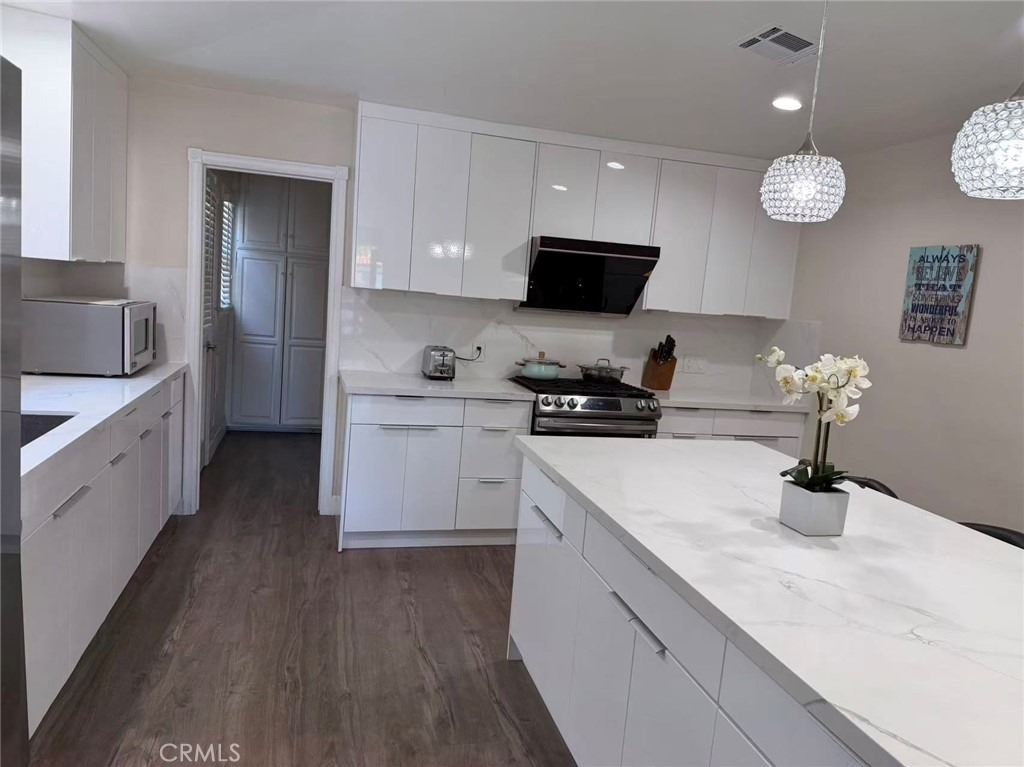 113 N Doheny - Photo 4