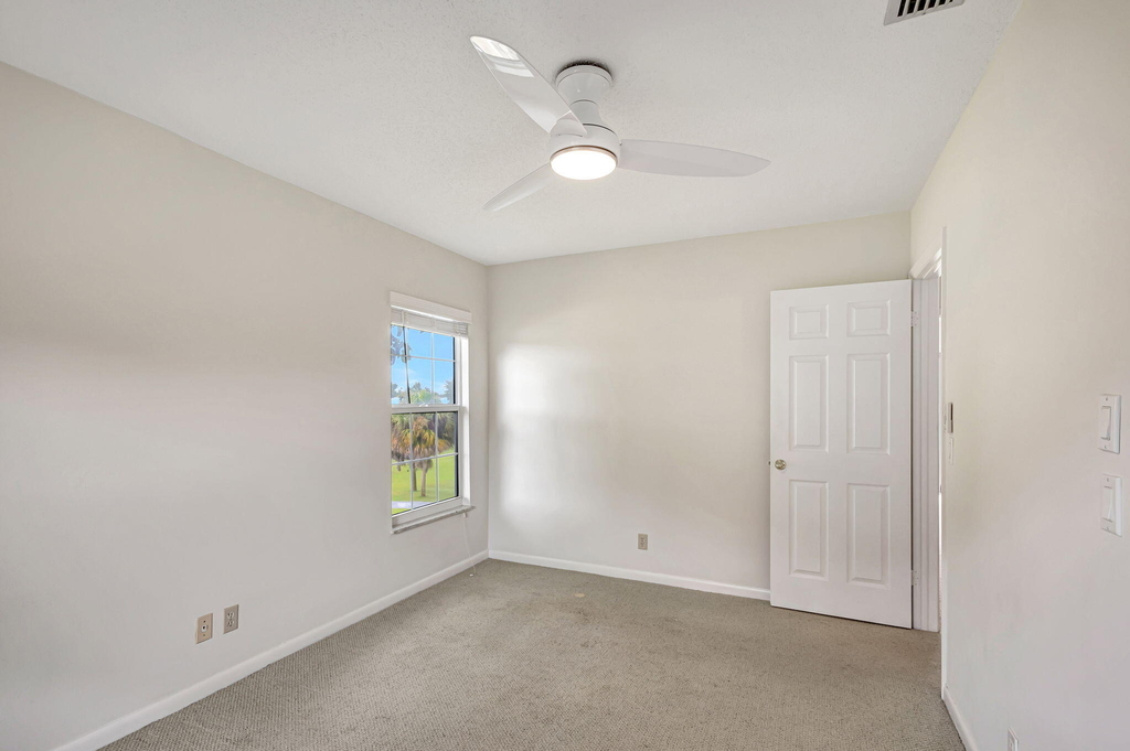 18350 Se Wood Haven Lane - Photo 21
