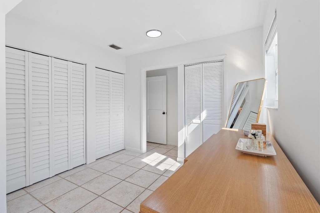 4921 Ne 23rd Avenue - Photo 16