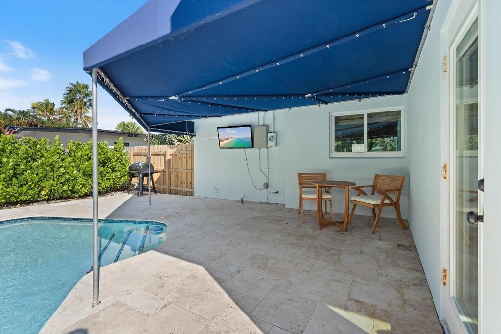 4921 Ne 23rd Avenue - Photo 3