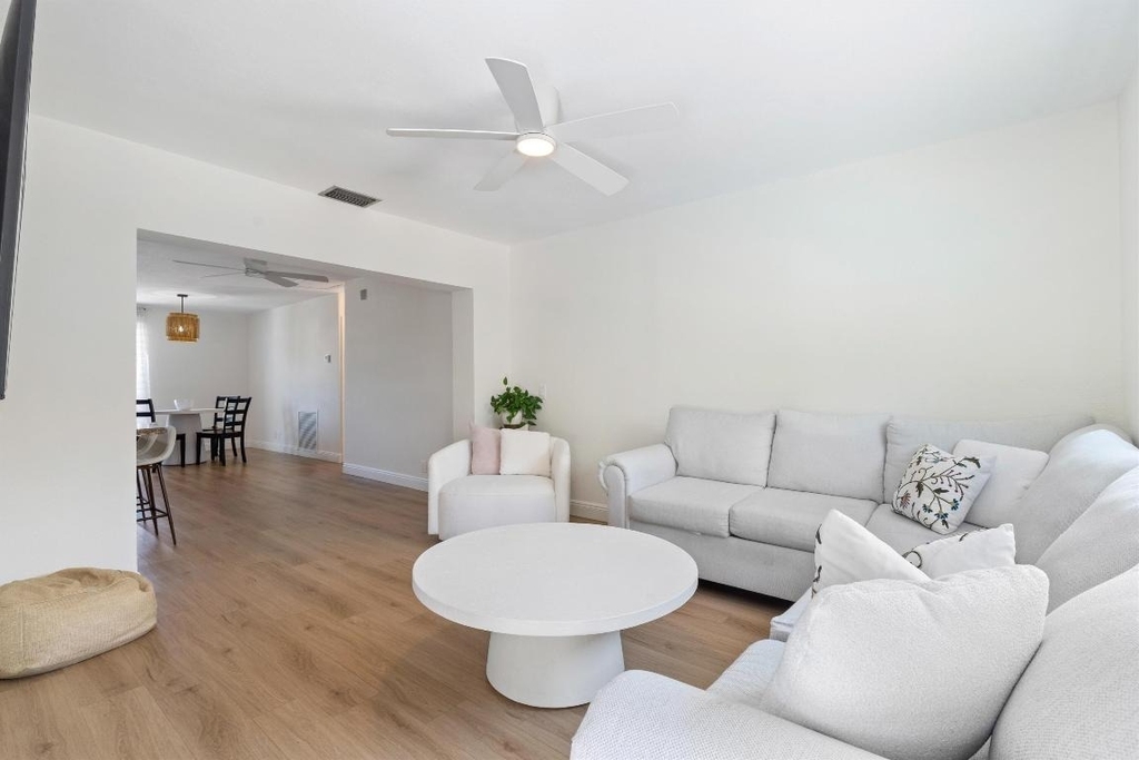 4921 Ne 23rd Avenue - Photo 11