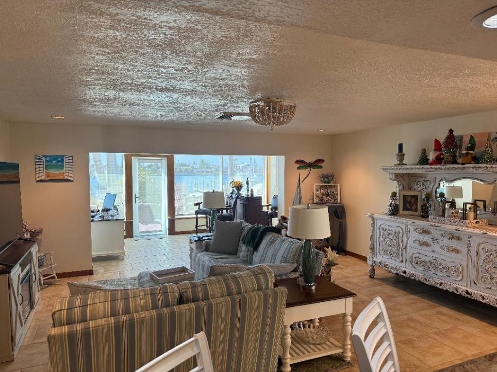 409 Fernandina Street - Photo 11