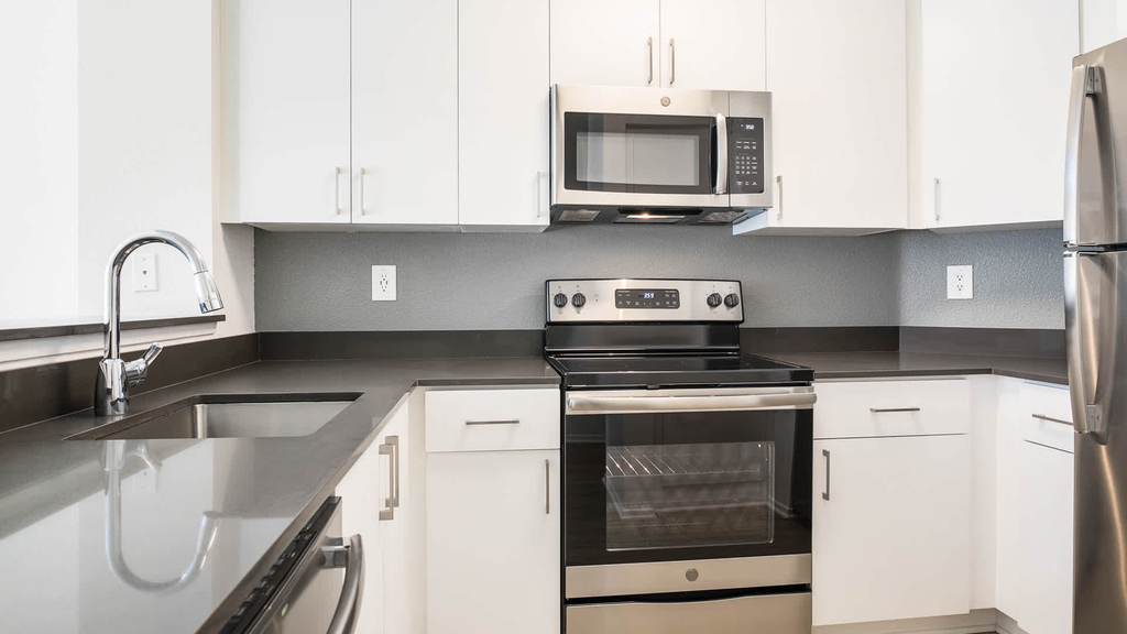 201 W. Fairview - Photo 5