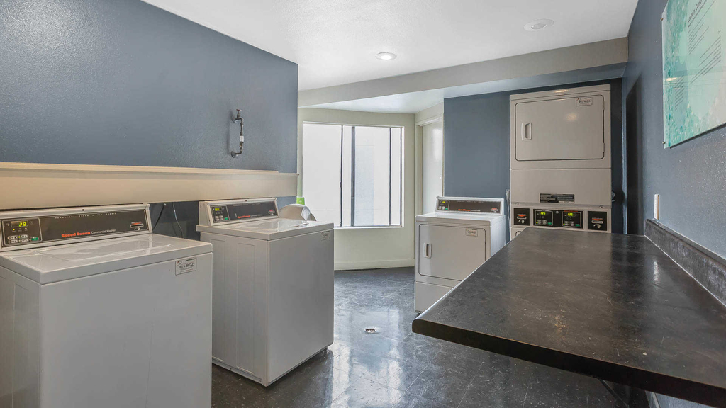 201 W. Fairview - Photo 29