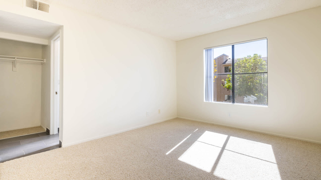 201 W. Fairview - Photo 21