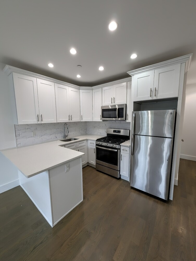 1661 Nostrand Avenue - Photo 2