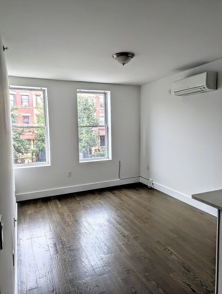 1661 Nostrand Avenue - Photo 6