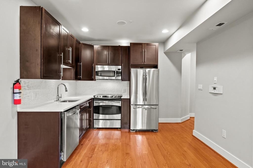 2616 Garfield Street Nw - Photo 3