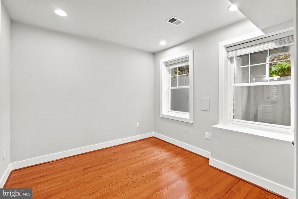 2616 Garfield Street Nw - Photo 5