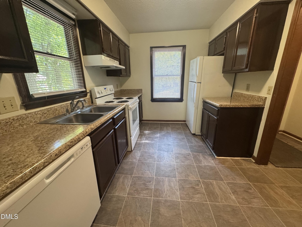 5112 Vann Street - Photo 2