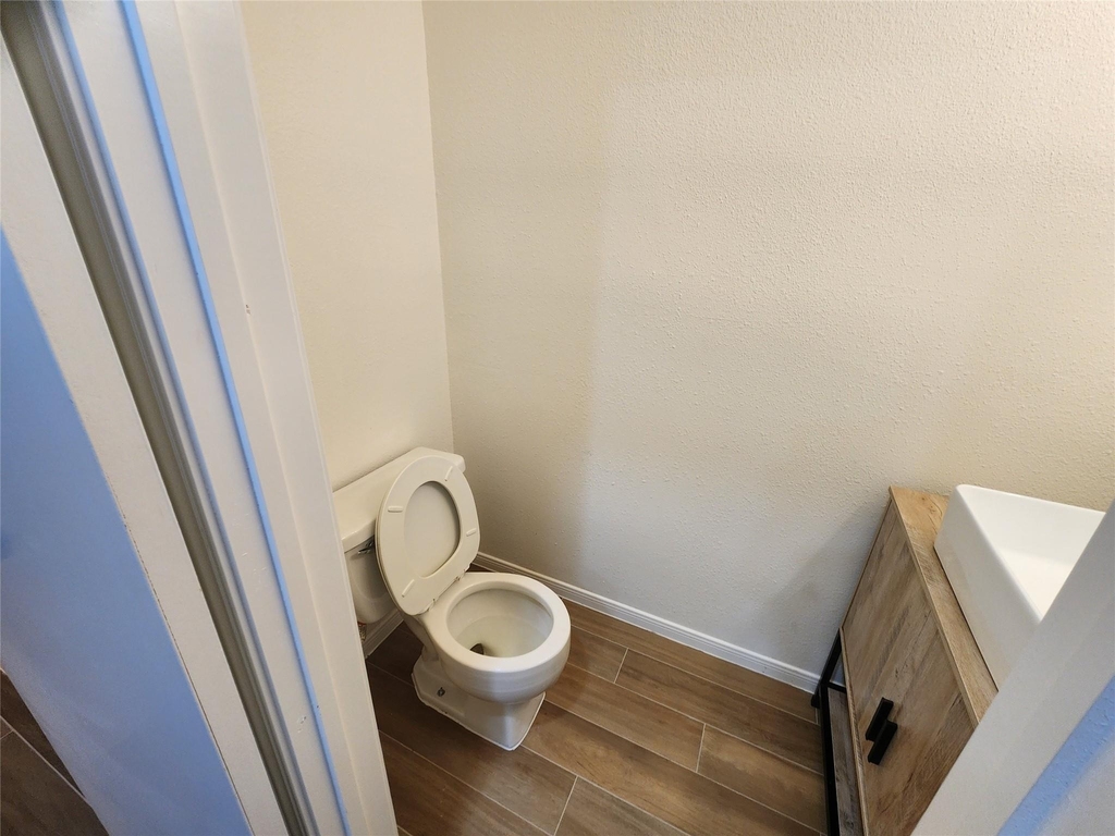 3130 Holly Hall Street - Photo 6