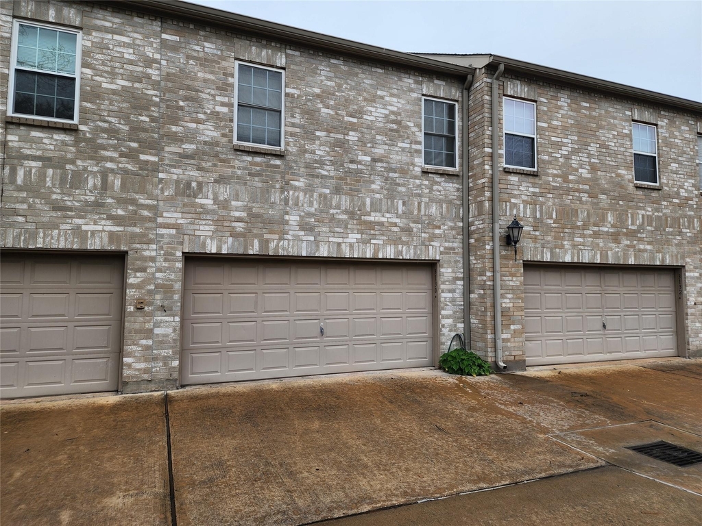 3130 Holly Hall Street - Photo 14