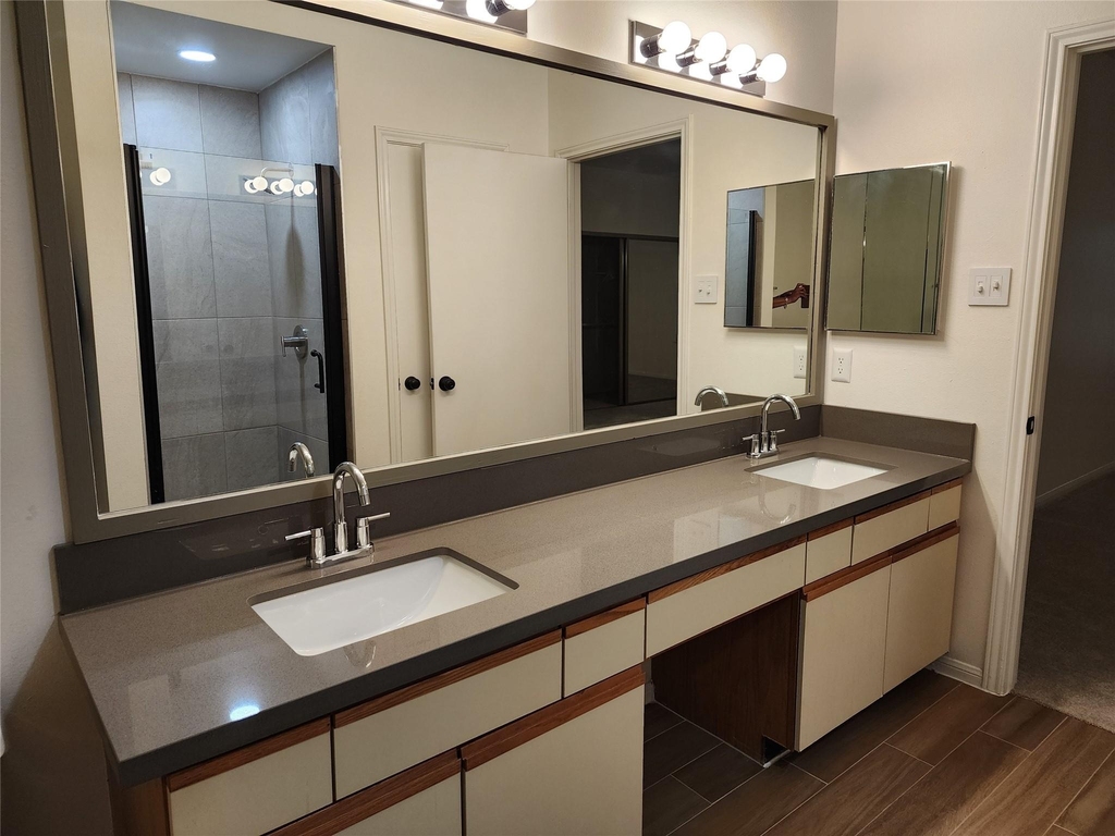 3130 Holly Hall Street - Photo 11