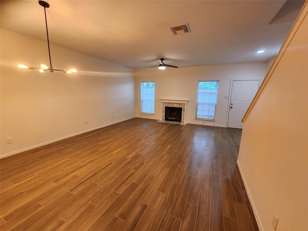 3130 Holly Hall Street - Photo 4