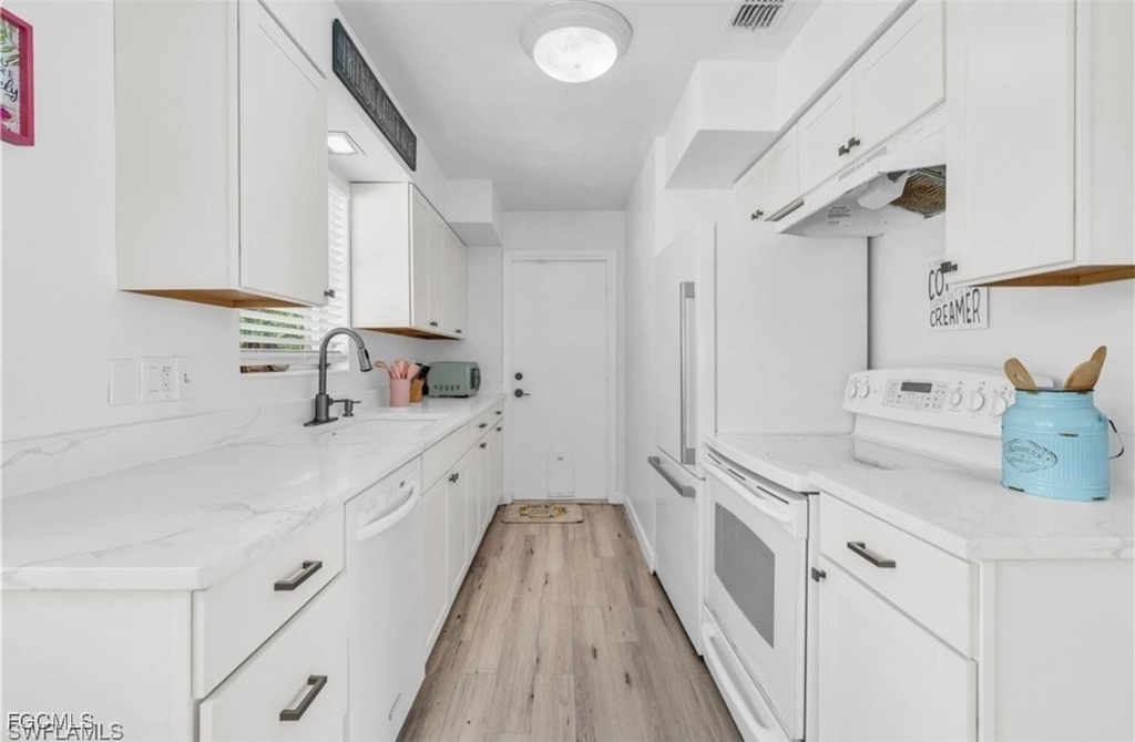 1661 Coronado Road - Photo 37