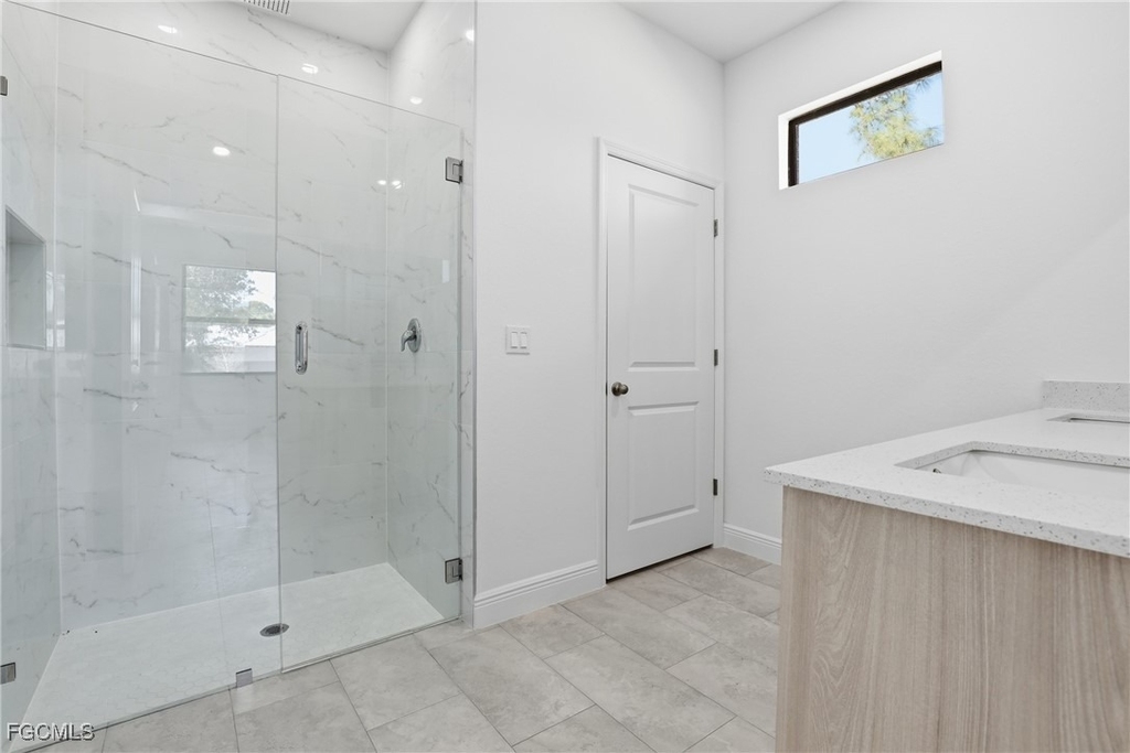 1087 Rugby Lane - Photo 8