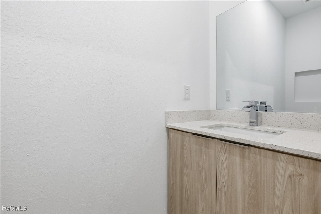 1087 Rugby Lane - Photo 16