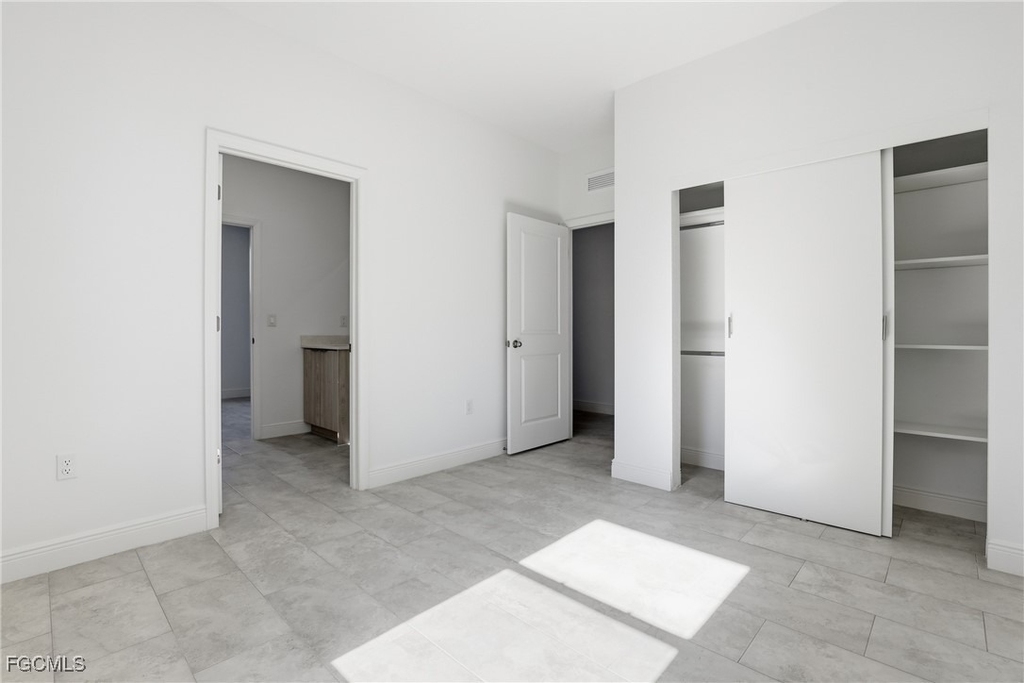 1087 Rugby Lane - Photo 14