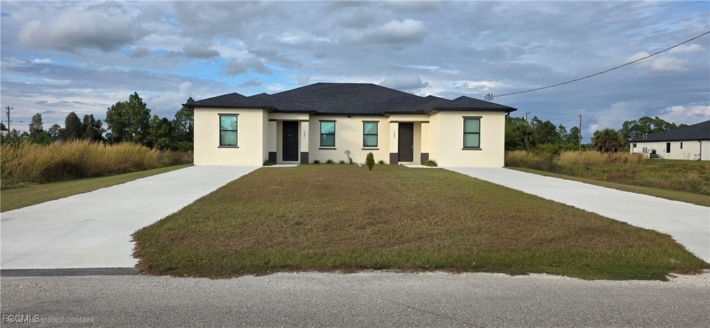 925 Chenault Street - Photo 2