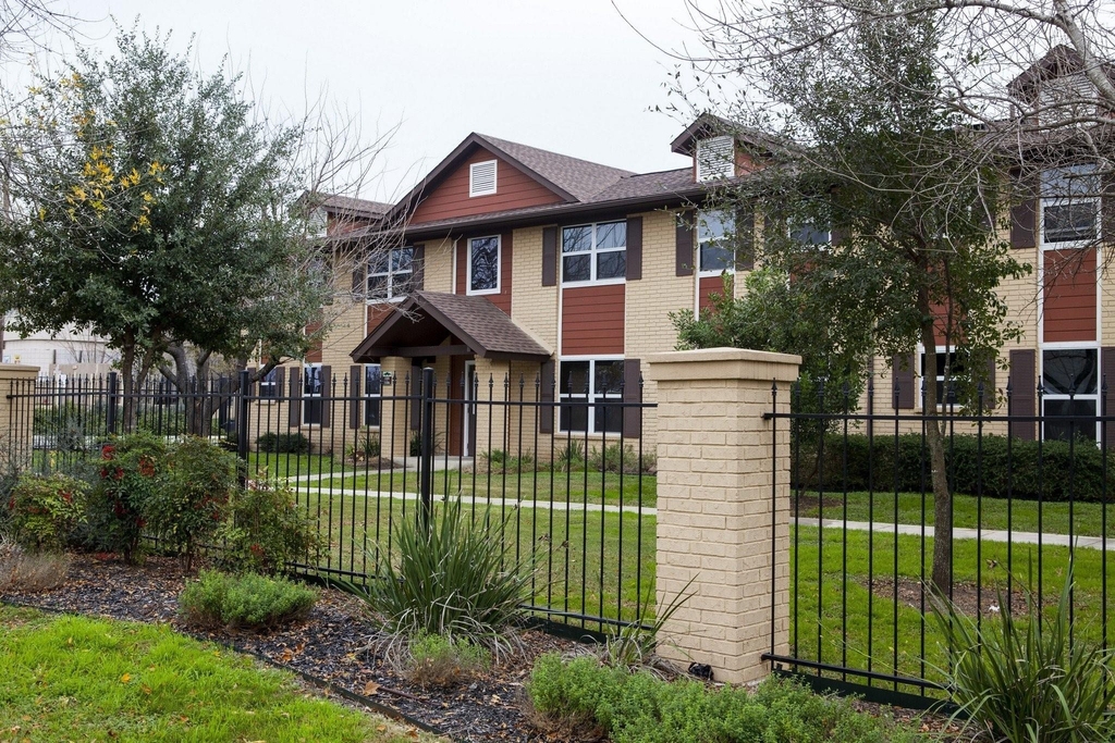 2330 Austin Highway - Photo 3